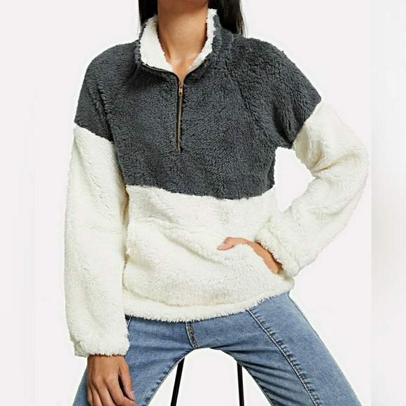 🌿VIVA | Kangaroo Pocket Teddy Sweats - Picture 2 of 5